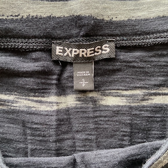 Express black/grey skirt. Size small. - Picture 2 of 2